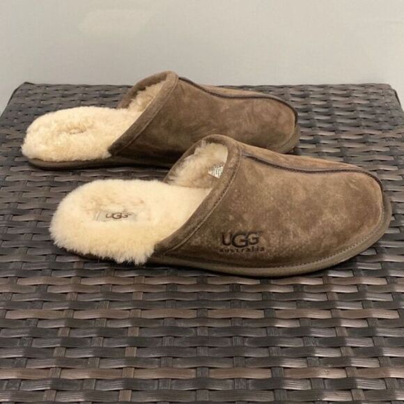 UGGs Men’s Scuff sheepskin slippers size 11 - Picture 1 of 5